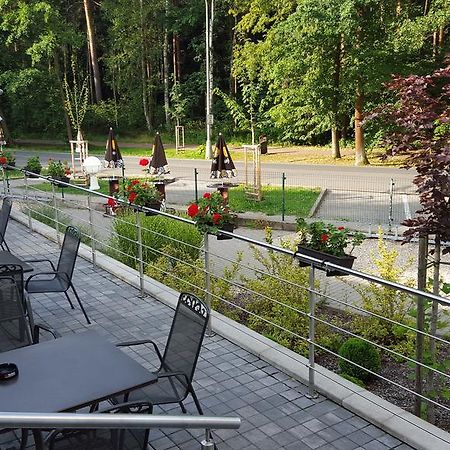 Restaurace a penzion Zděná Bouda Hradec Králové Exterior foto